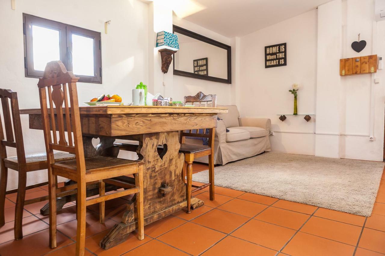 Carranca Lounge Bed & Breakfast เอโวรา ภายนอก รูปภาพ